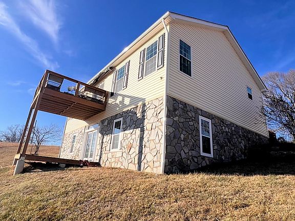 2nd image of 51 Old Pike Ln