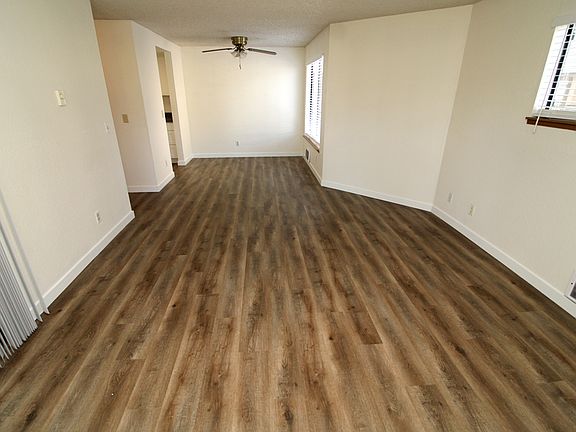 3rd image of 22027 6th Ave S