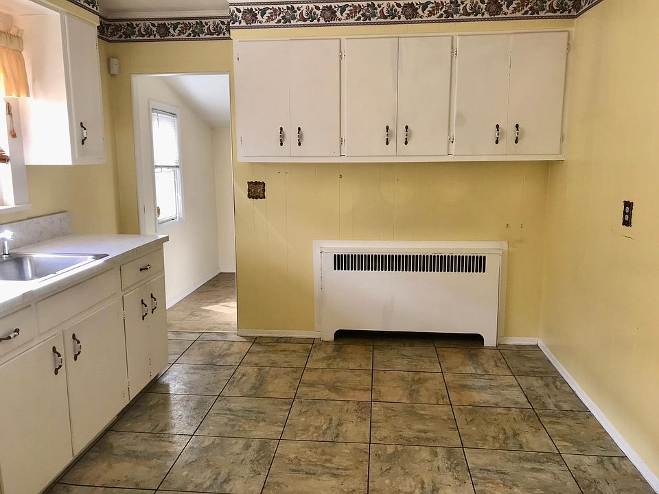 Eat in Kitchen