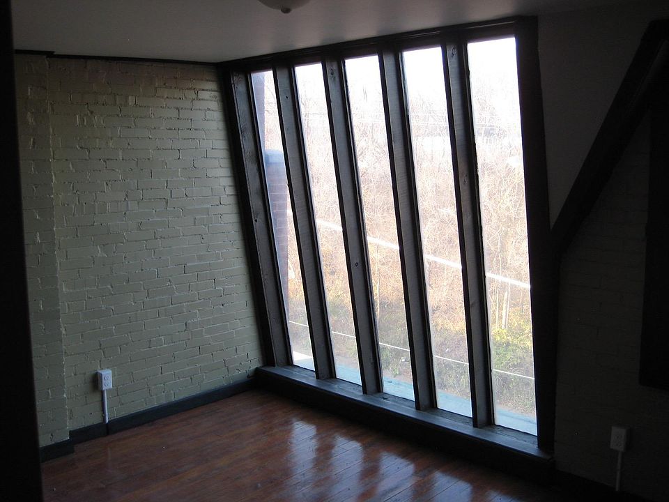 1st image of 3914 Clayton Ave #3