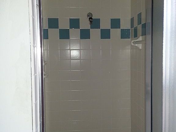 5th image of 4925 Parkway Blvd