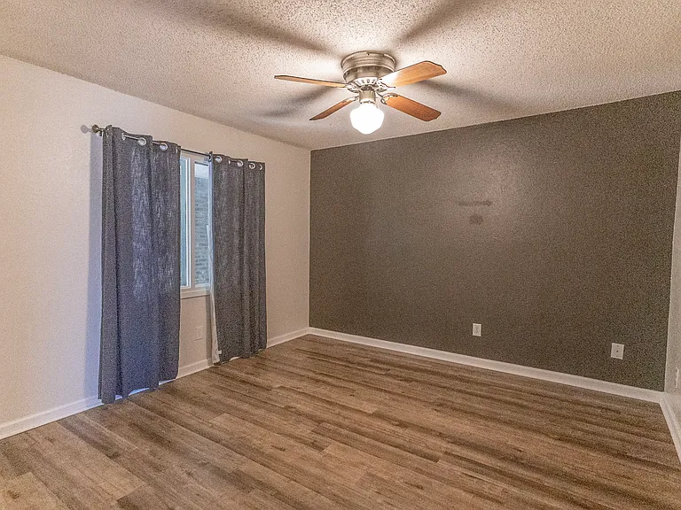 1421 S 12th St #210 — Photo 3