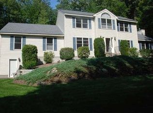 27 Holt Rd, Amherst, NH 03031