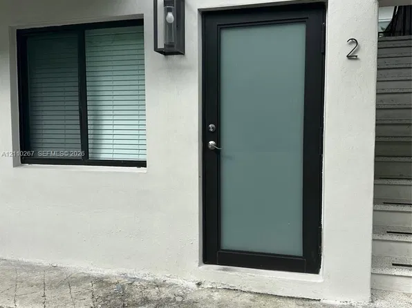 536 SW 7th St APT 2, Miami, FL 33130