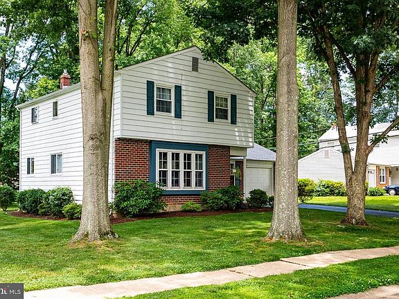 3rd image of 3309 Tunison Dr