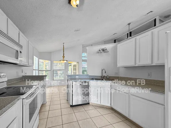 2932 Pembridge St, Kissimmee, FL 34747