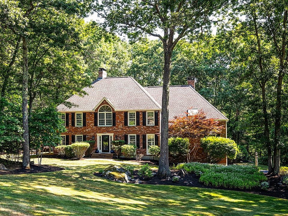 1st image of 14 Hidden Brick Rd