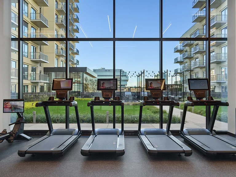 18 Dock Apartments — Photo 8