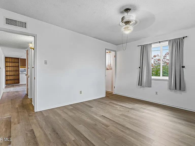 10520 Champlain St — Photo 18
