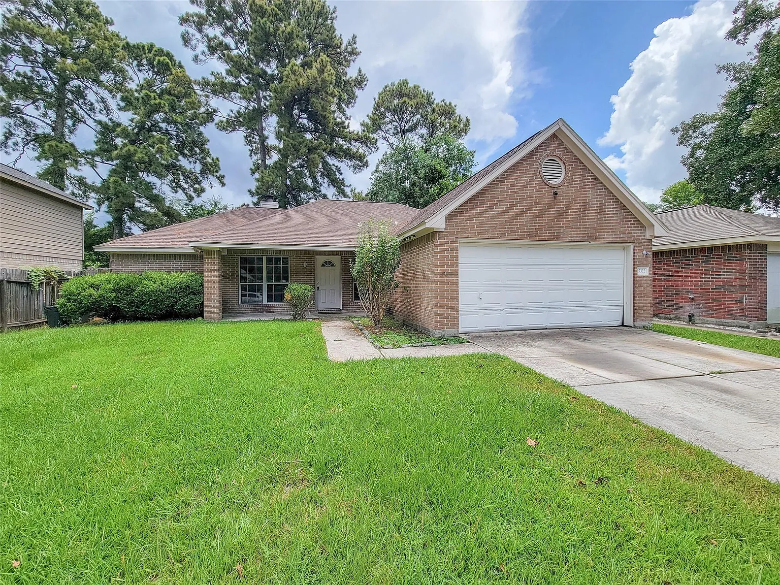 3 bed, 2.0 bath, 1650 sqft, $1,900 — Photo 2