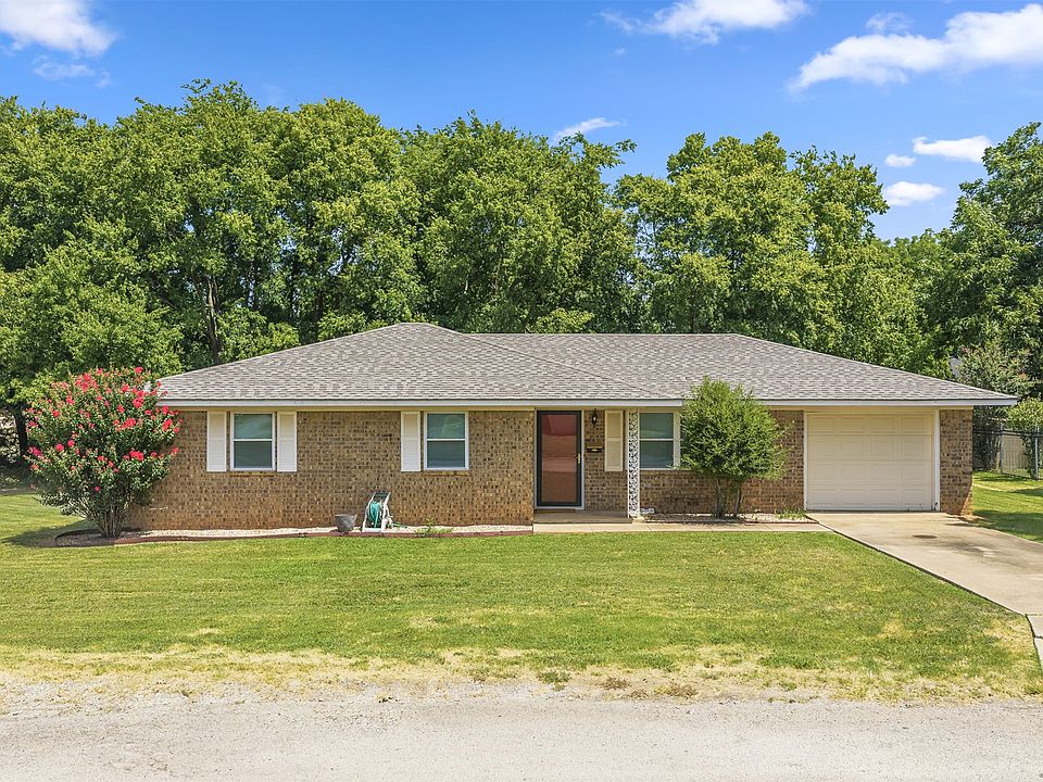 1st image of 519 Circle Dr