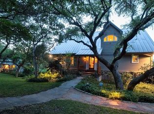 1049 Lake Shore Dr, Spicewood, TX 78669