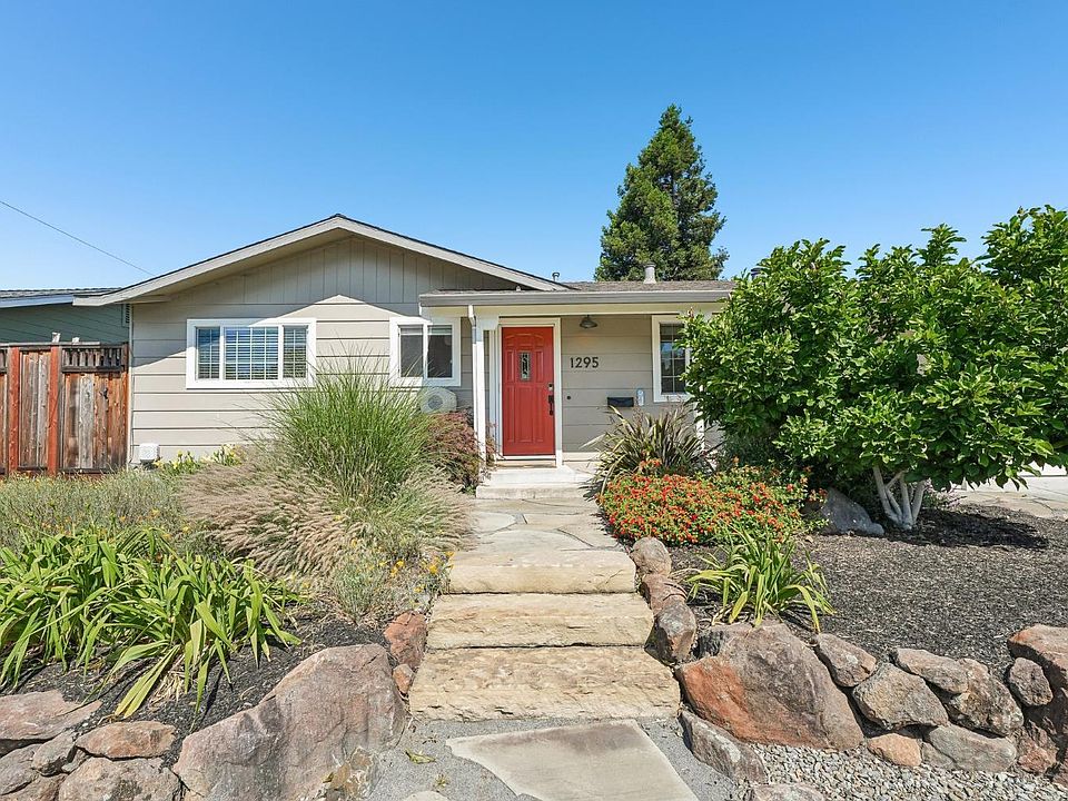 1st image of 1295 Marian Way