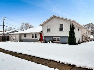 691 Cynthia Ln, Glendale Heights, IL 60139