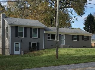 303 6th St, Belmont, NC 28012