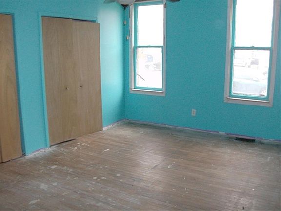 4th image of 2400 N 13th St