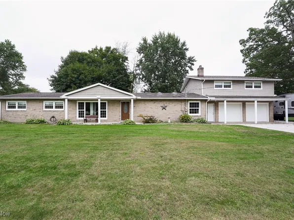 1914 Eloise Cir NE, Hartville, OH 44632