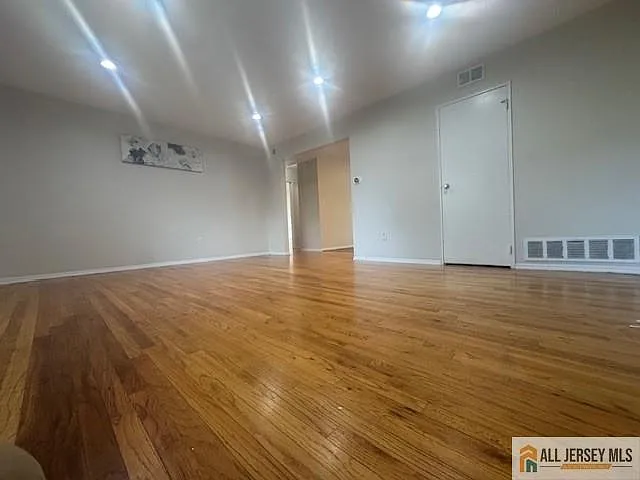 37 Judson St — Photo 3