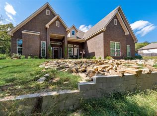 860 Squaw Creek Rd, Willow Park, TX 76087