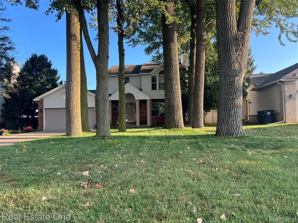 29178 Roycroft St, Livonia, MI 48154