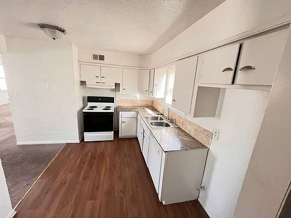 3rd image of 3806 NW Lake Ave