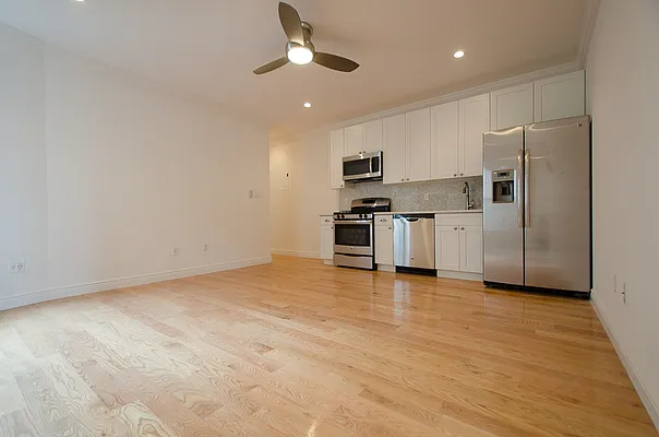 Rented by Brick&Mortar | media 8