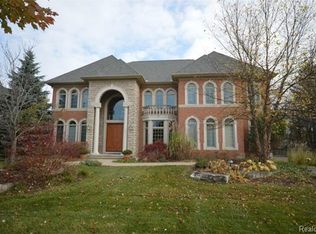 6759 Minnow Pond Dr, West Bloomfield, MI 48322