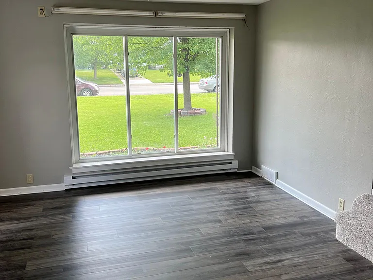 1411 N Main Ave — Photo 4