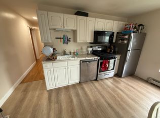 279 Pearl St APT 3L, Cambridge, MA 02139