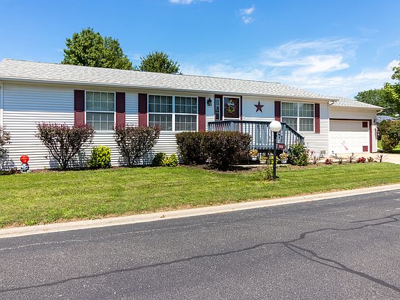 3rd image of 320 Mallard Ln