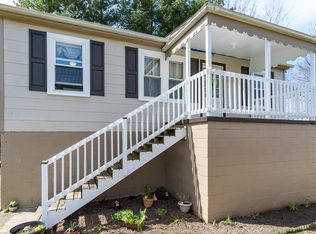 430 1/2 S Riverside Dr, Elizabethton, TN 37643