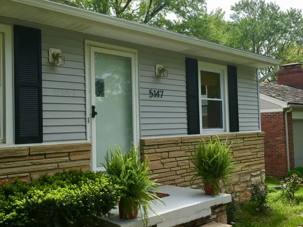5147 Clark Dr, Roeland Park, KS 66205