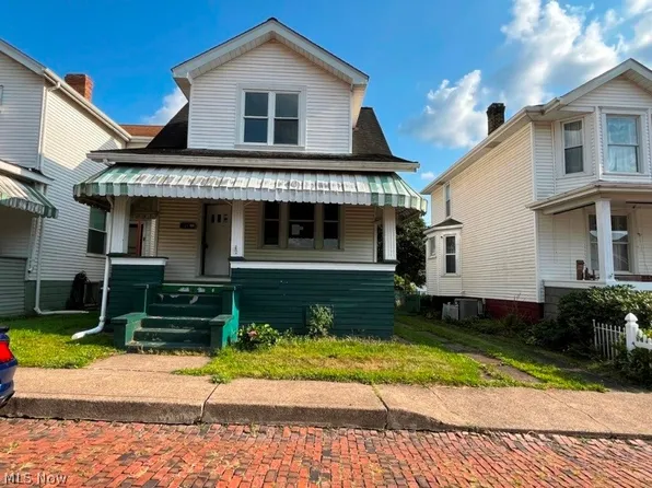 24 8th St, McMechen, WV 26040