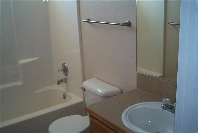 6900 Lee St — Photo 10