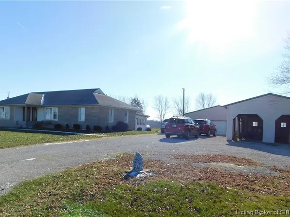 5631 E Newlon Road, Pekin, IN 47165