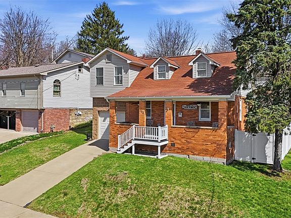 2nd image of 252 Berry St