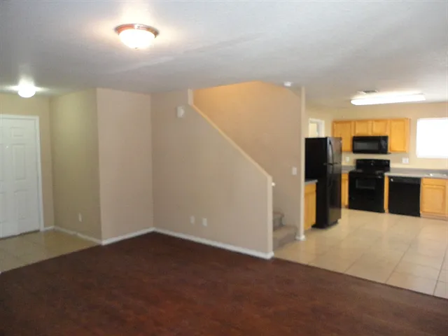 3279 S Bowman Rd — Photo 3