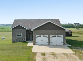 3215 Beaver Creek Rd, Minot, ND 58701