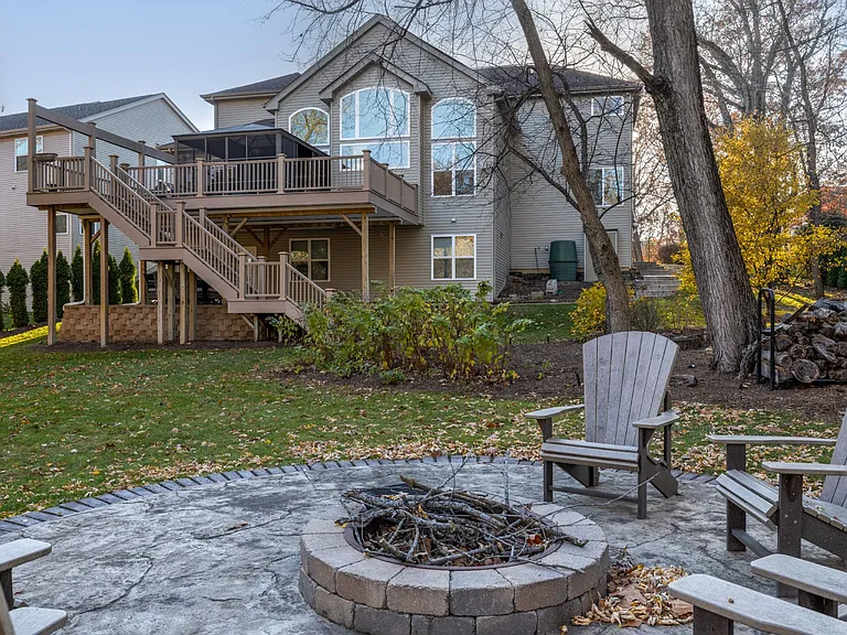 5670 Brentwood Dr — Photo 56