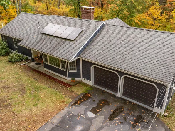 9 Maple Avenue, Atkinson, NH 03811