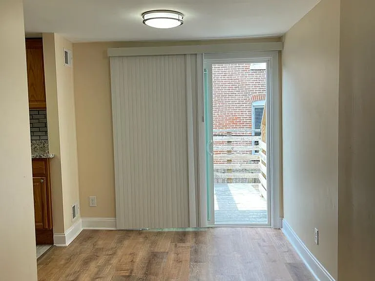 815 N Jackson St #2 — Photo 3