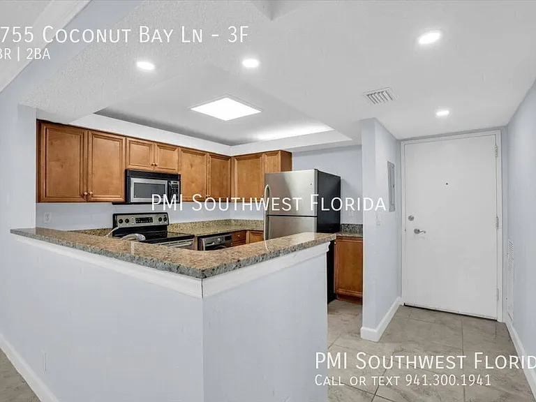 2755 Coconut Bay Ln #3F — Photo 2