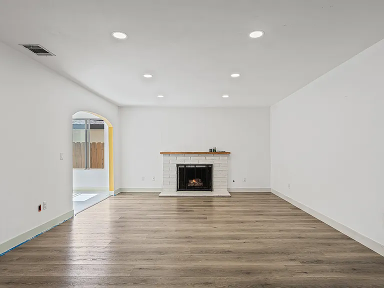1695 Kenora Dr — Photo 2