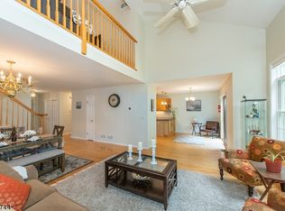 3 Ashwood Trl, Boonton, NJ 07005