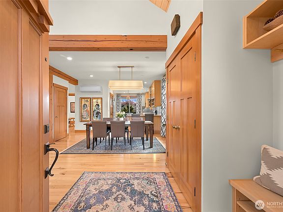 5th image of 2518 S Park Drive