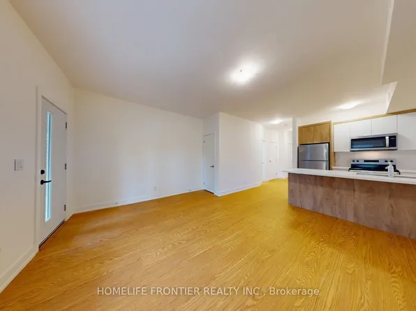 1089 Glencairn Ave #2, Toronto, ON M6B 2B1