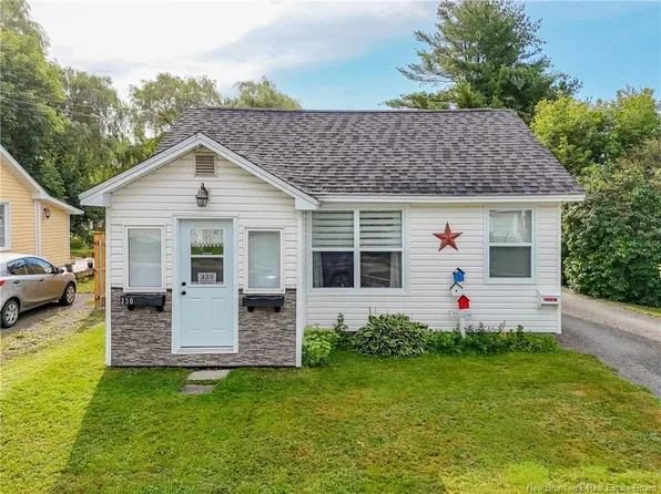 330 Clark St, Fredericton, NB E3A 2X2