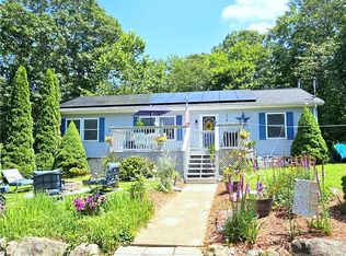 18 Blaine Ave, Clinton, CT 06413