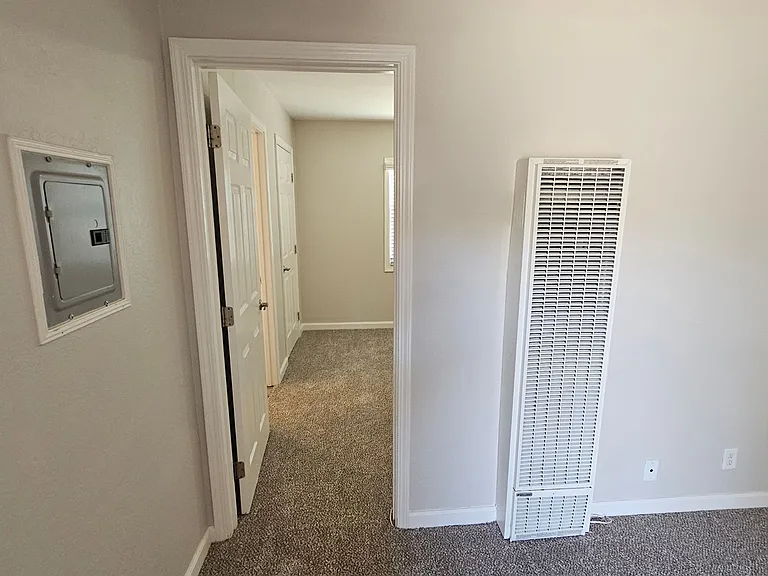 370 N Fair Oaks Ave — Photo 11