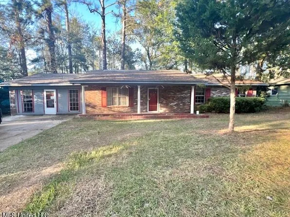 1776 Wood Glen Dr, Jackson, MS 39204